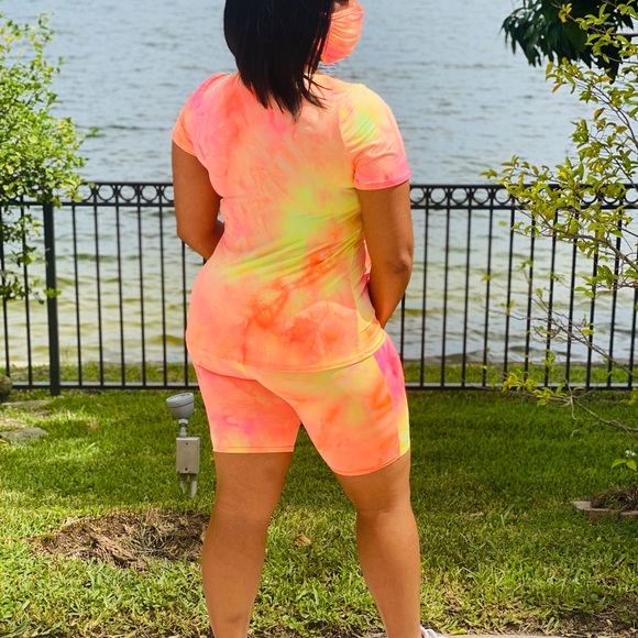 NWT HANGING-OUT MATCHING SET - Picture 3 of 3